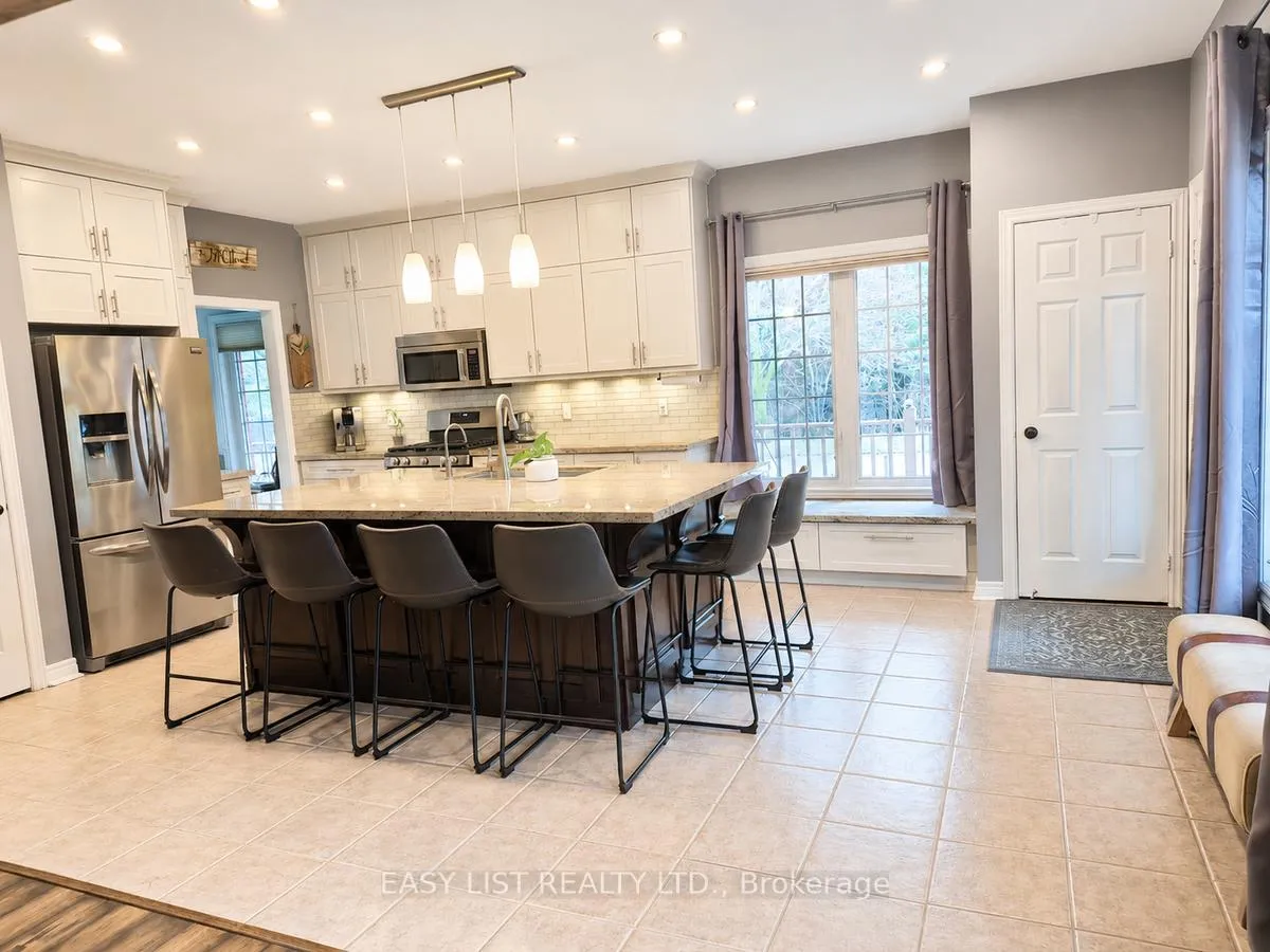 Photo 5 of 111 Parkview Lane, Guelph/Eramosa, Rockwood — HOMEH
