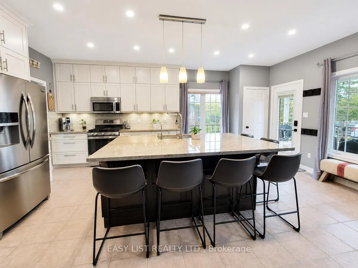 Photo 9 of 111 Parkview Lane, Guelph/Eramosa, Rockwood — HOMEH