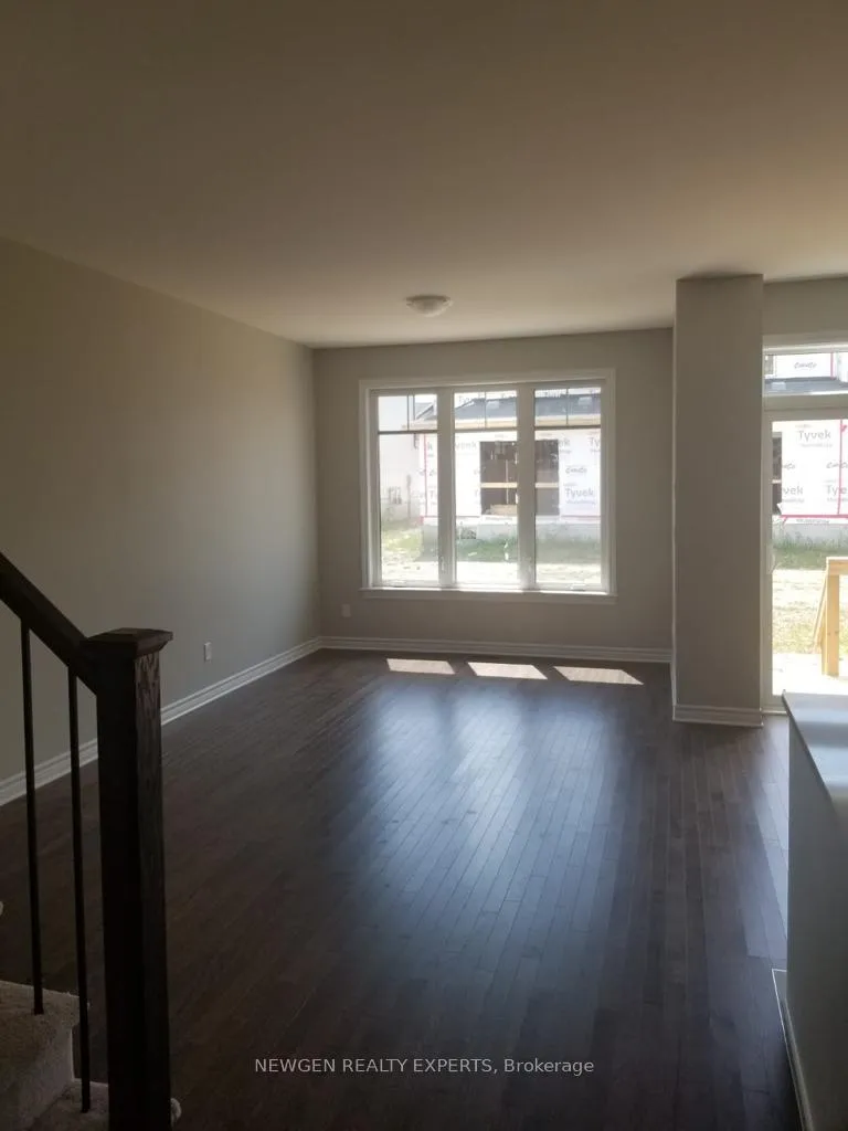 Photo 5 of 1510 Scarlet Street, Kingston, Kingston East (Incl Barret Crt) — HOMEH