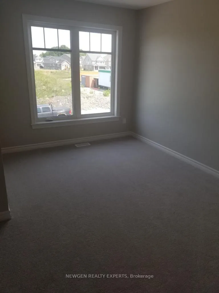 Photo 8 of 1510 Scarlet Street, Kingston, Kingston East (Incl Barret Crt) — HOMEH