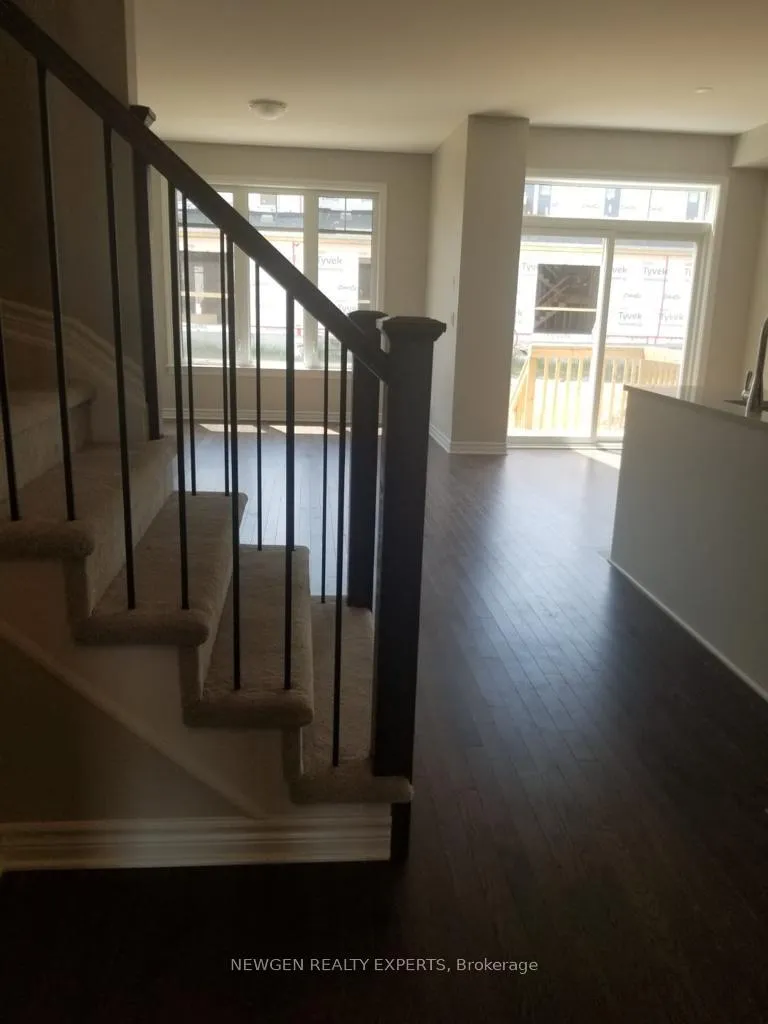 Photo 11 of 1510 Scarlet Street, Kingston, Kingston East (Incl Barret Crt) — HOMEH