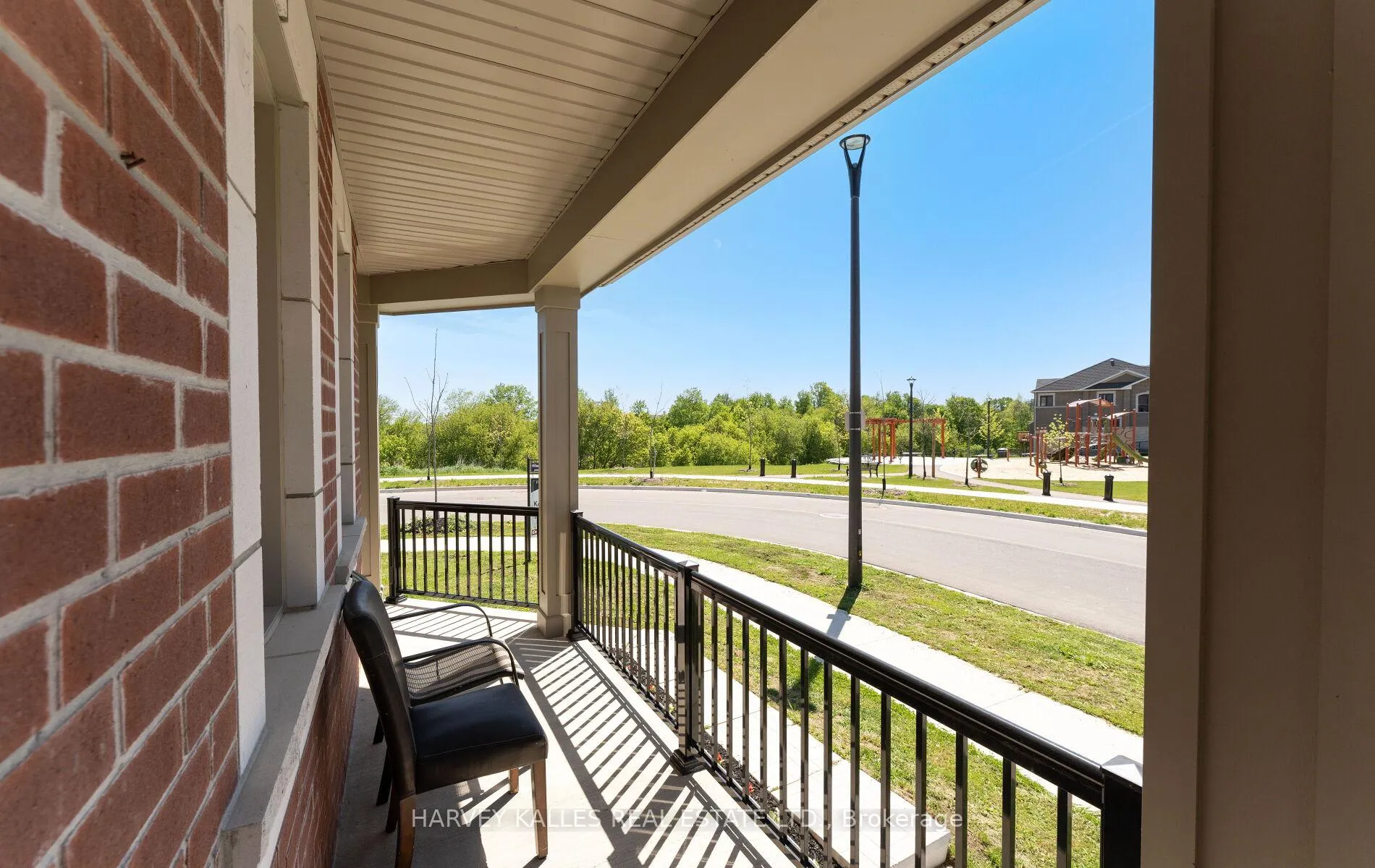 Photo 2 of 1520 Scarlett Trail, Pickering, Rural Pickering — HOMEH