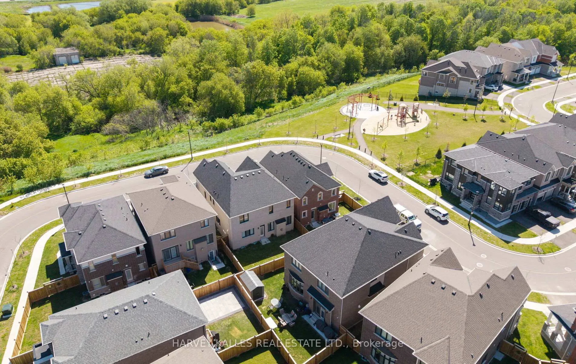 Photo 4 of 1520 Scarlett Trail, Pickering, Rural Pickering — HOMEH