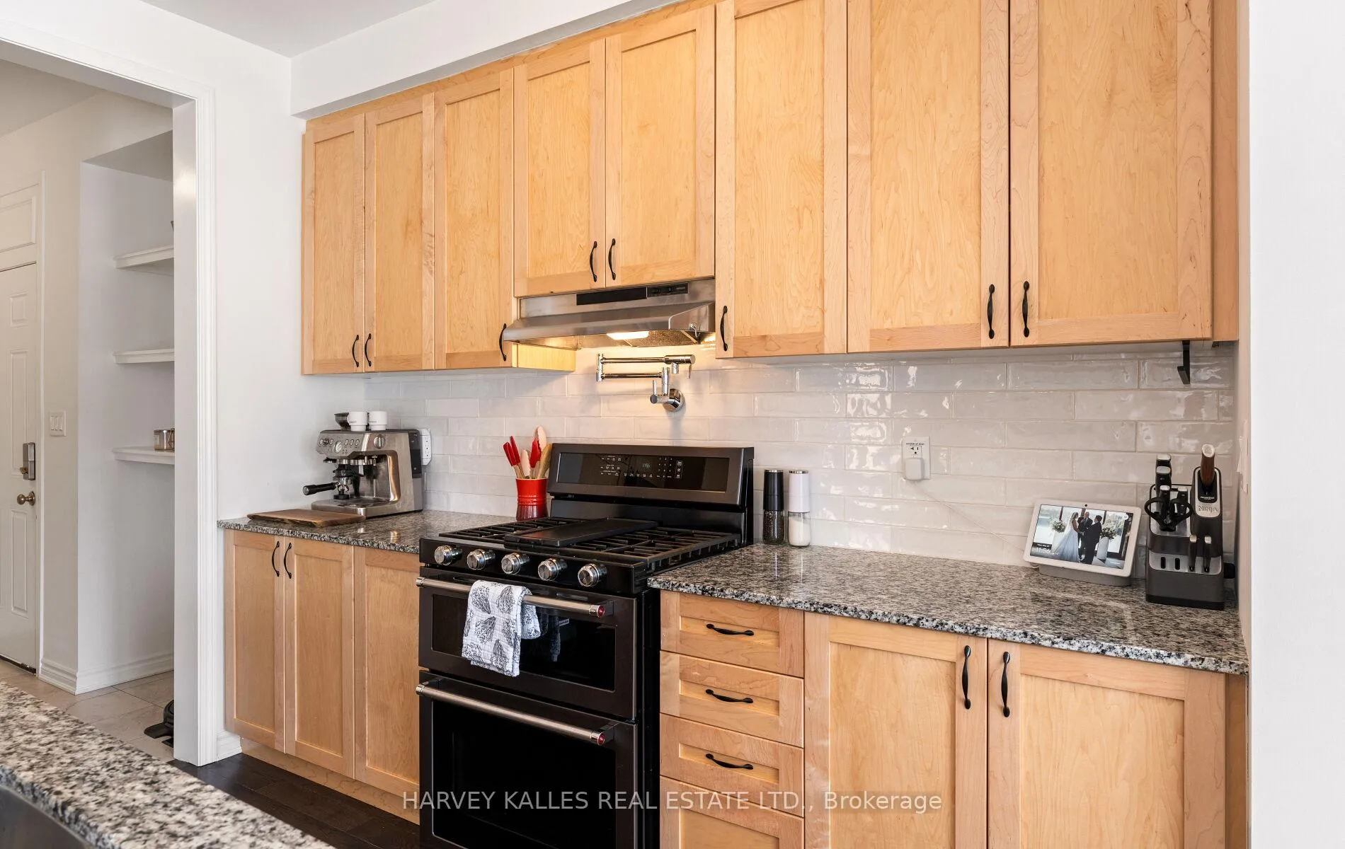 Photo 16 of 1520 Scarlett Trail, Pickering, Rural Pickering — HOMEH