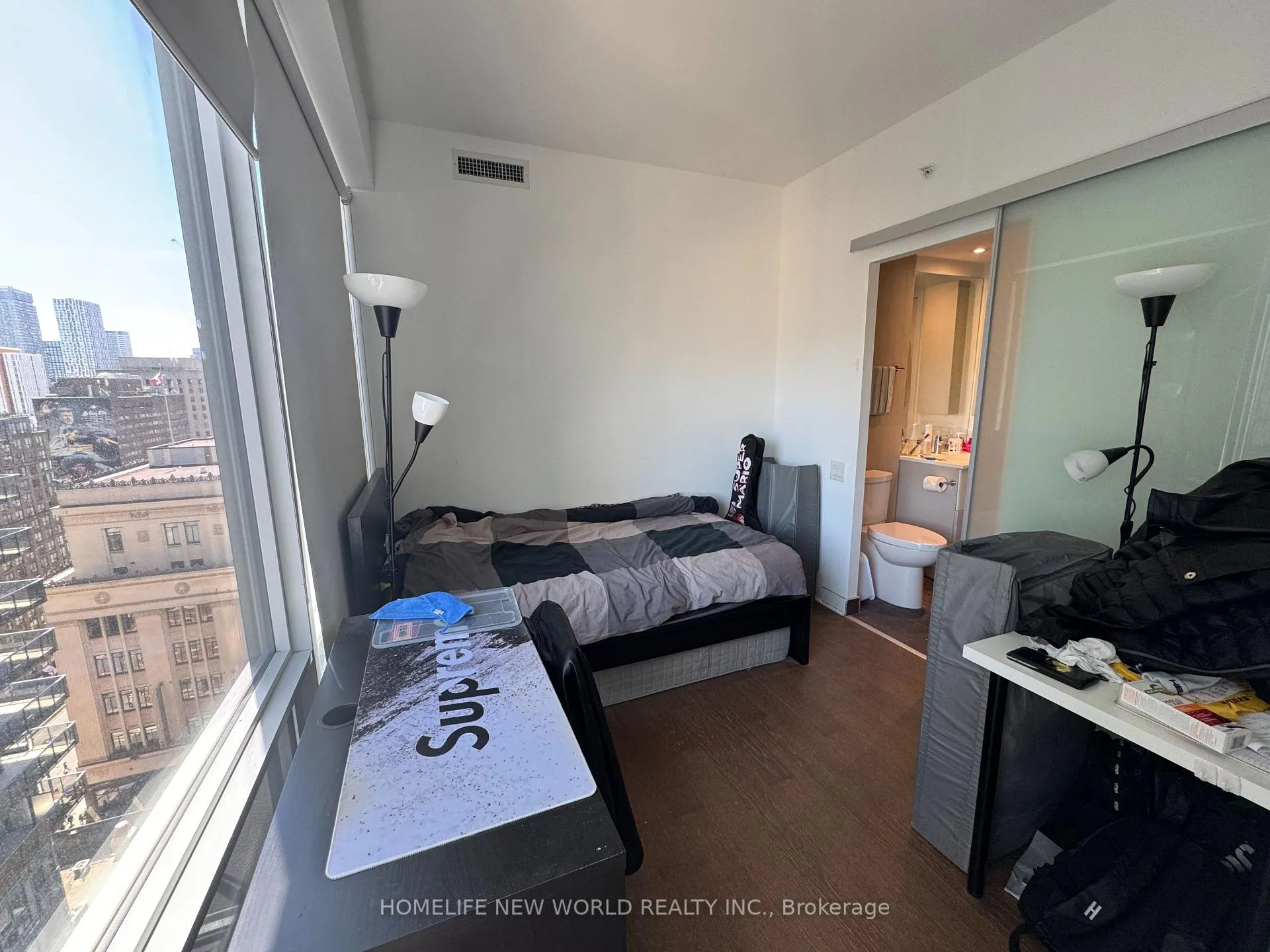 Photo 4 of Unit 1709, 15 Grenville Street, Toronto, Bay Street Corridor — HOMEH