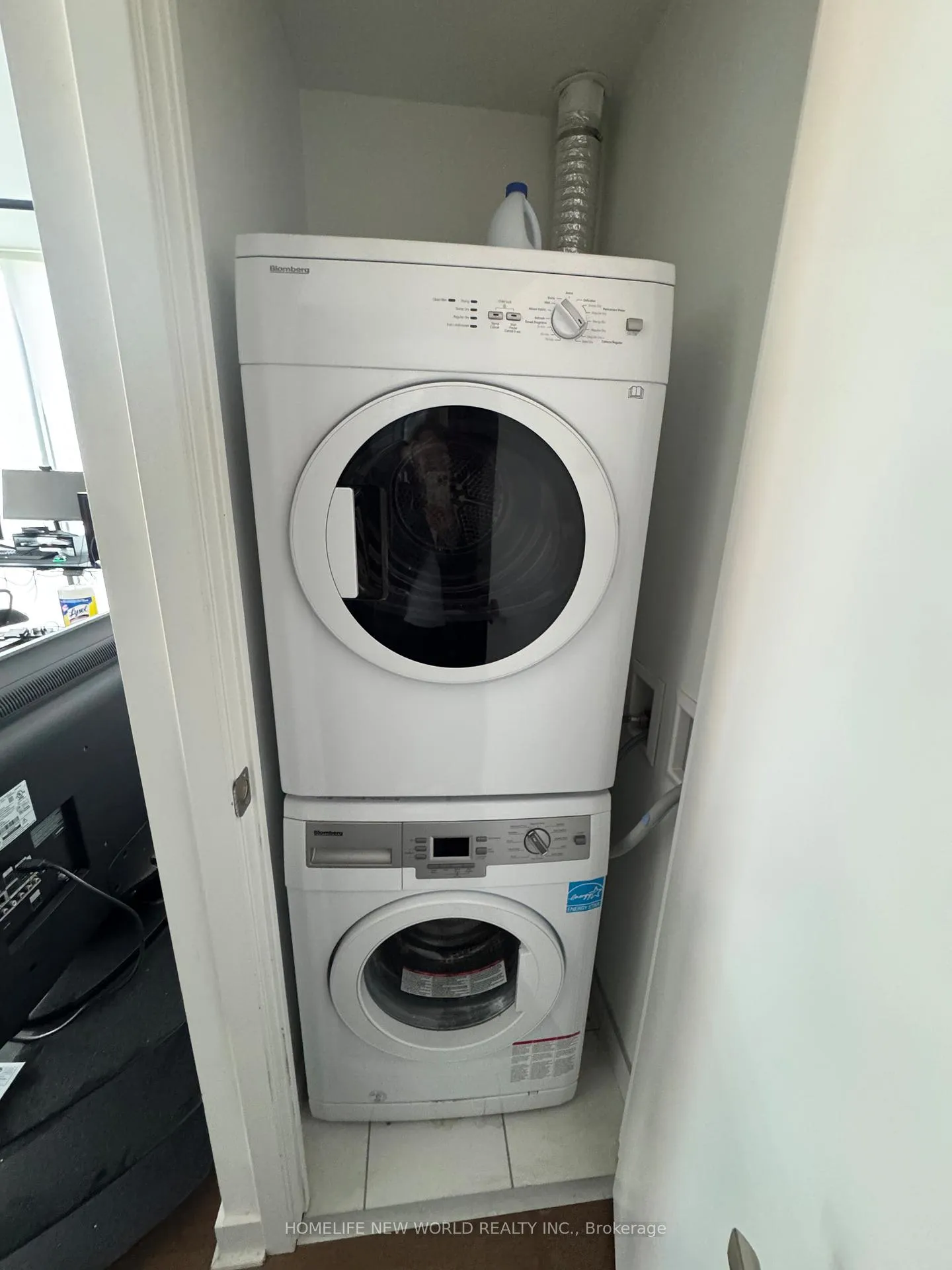 Photo 9 of Unit 1709, 15 Grenville Street, Toronto, Bay Street Corridor — HOMEH