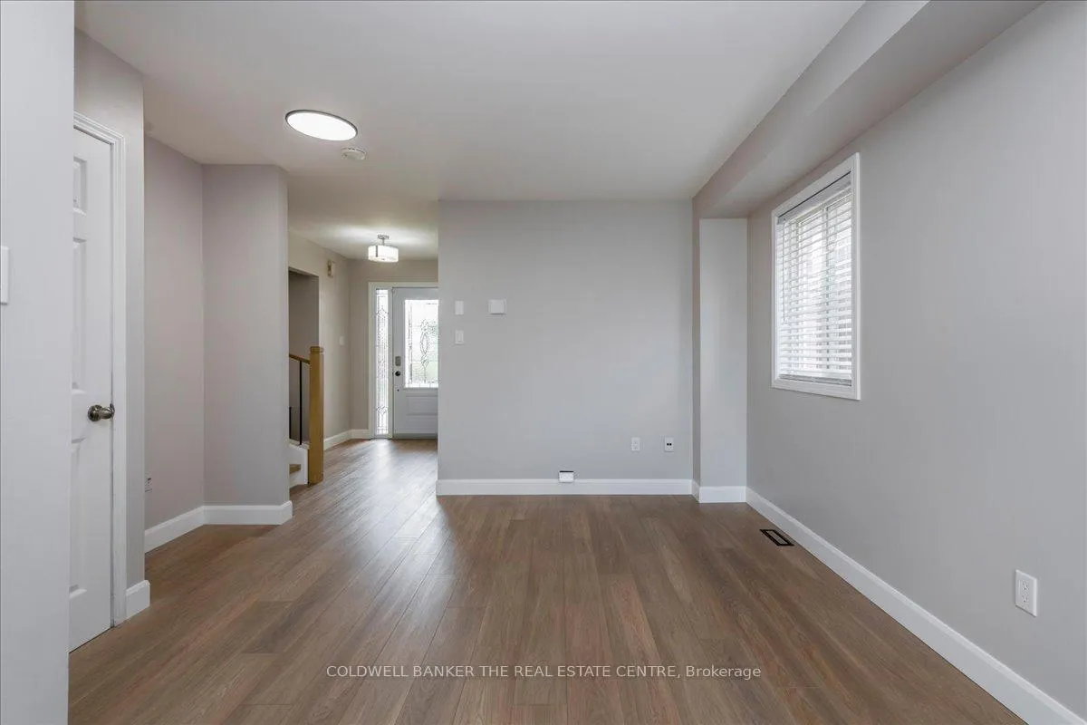 Photo 4 of 25 Coleman Drive, Barrie, Edgehill Drive — HOMEH