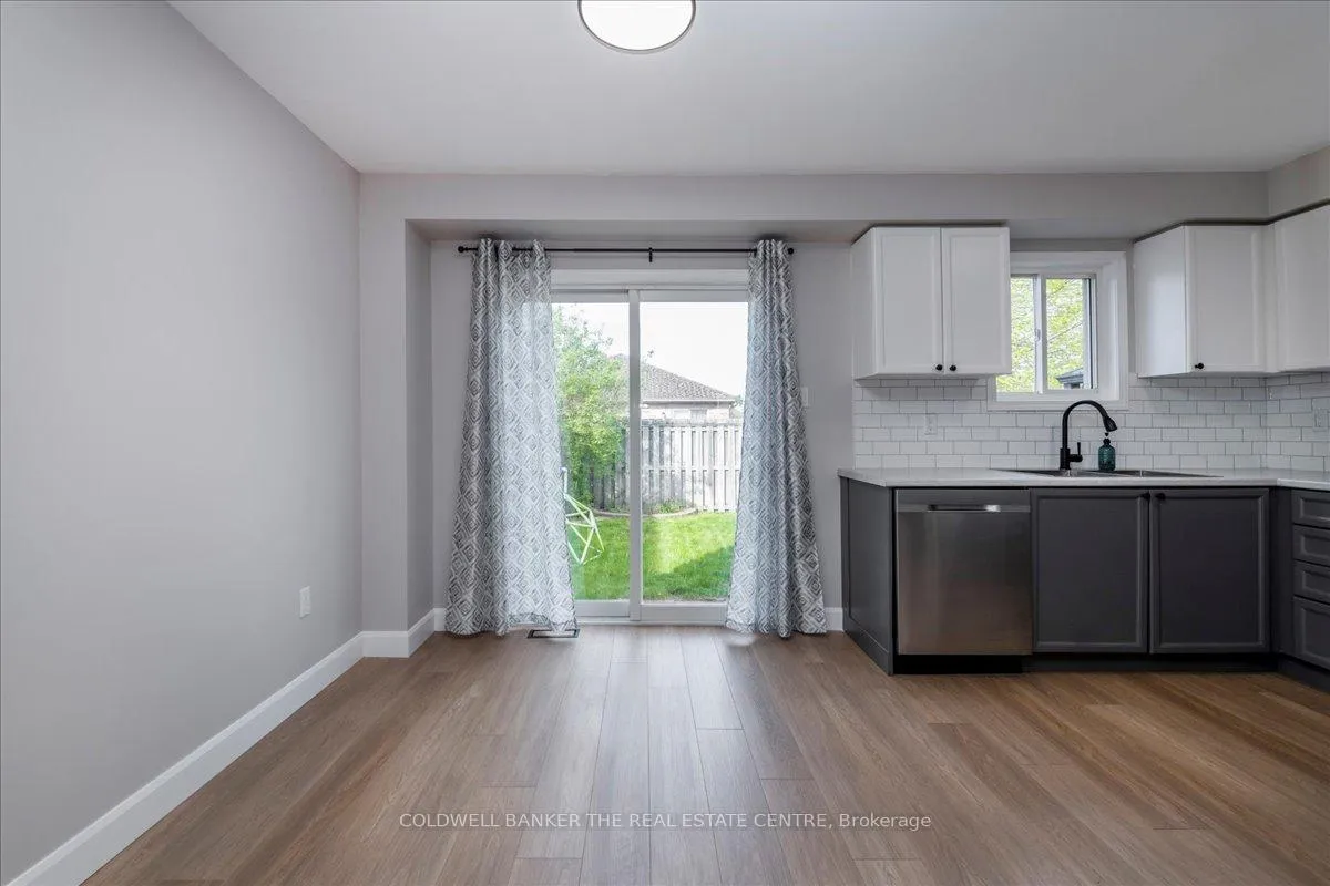 Photo 7 of 25 Coleman Drive, Barrie, Edgehill Drive — HOMEH