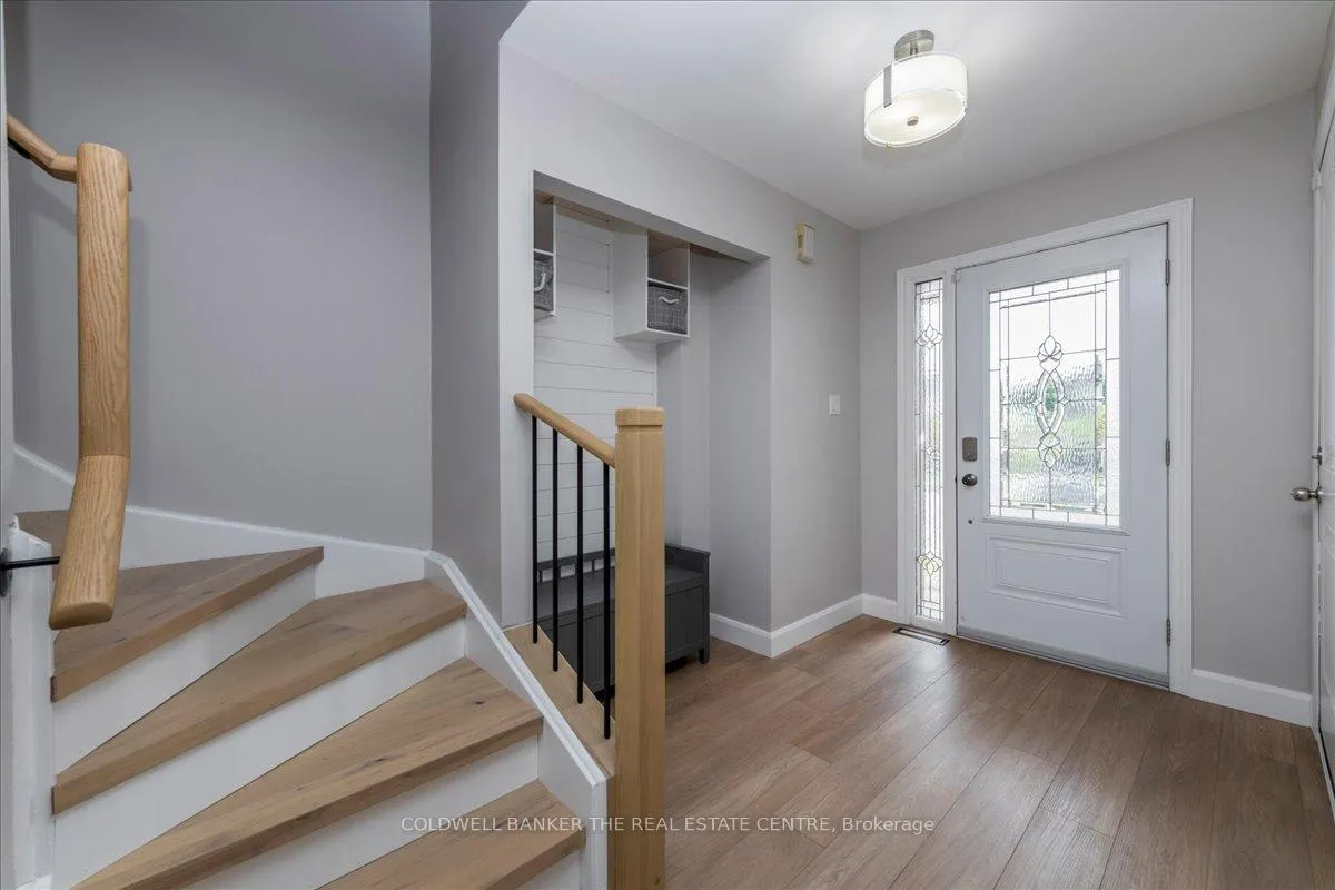 Photo 12 of 25 Coleman Drive, Barrie, Edgehill Drive — HOMEH