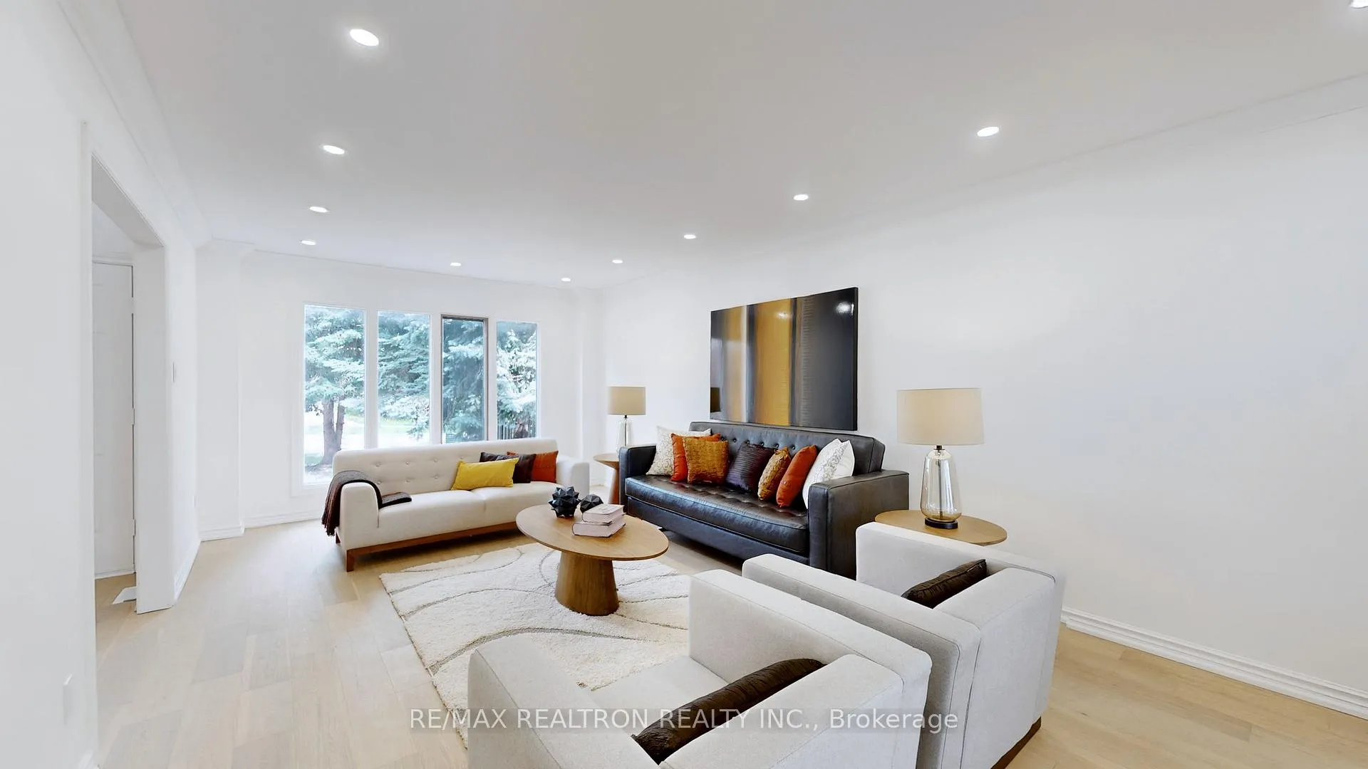 Photo 2 of 54 Central Park Drive, Markham, Markville — HOMEH