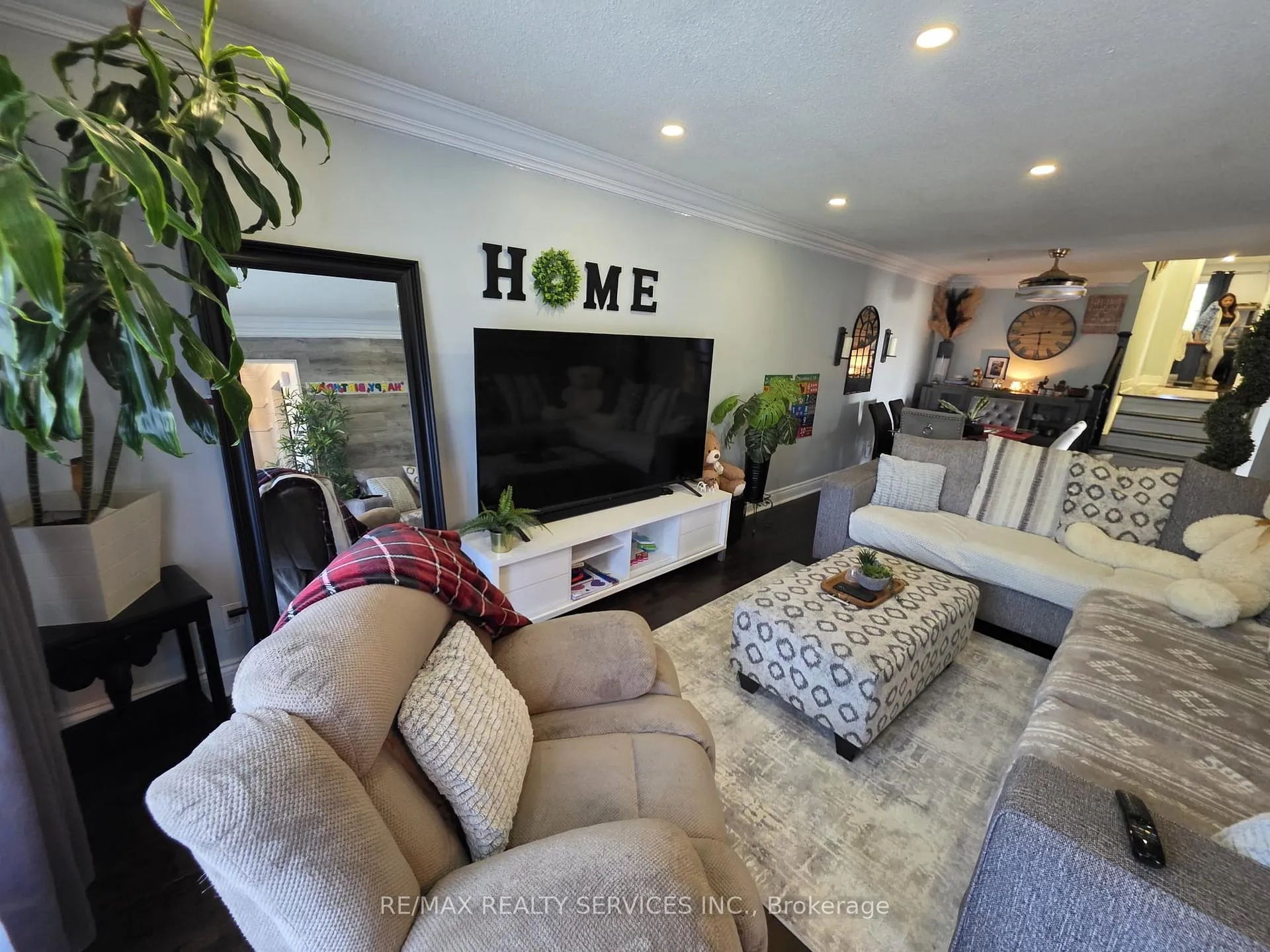 Photo 5 of 24 Kindle Court, Brampton, Heart Lake West — HOMEH