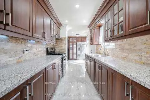 Photo 8 of 24 Kindle Court, Brampton, Heart Lake West — HOMEH