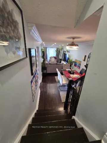 Photo 10 of 24 Kindle Court, Brampton, Heart Lake West — HOMEH