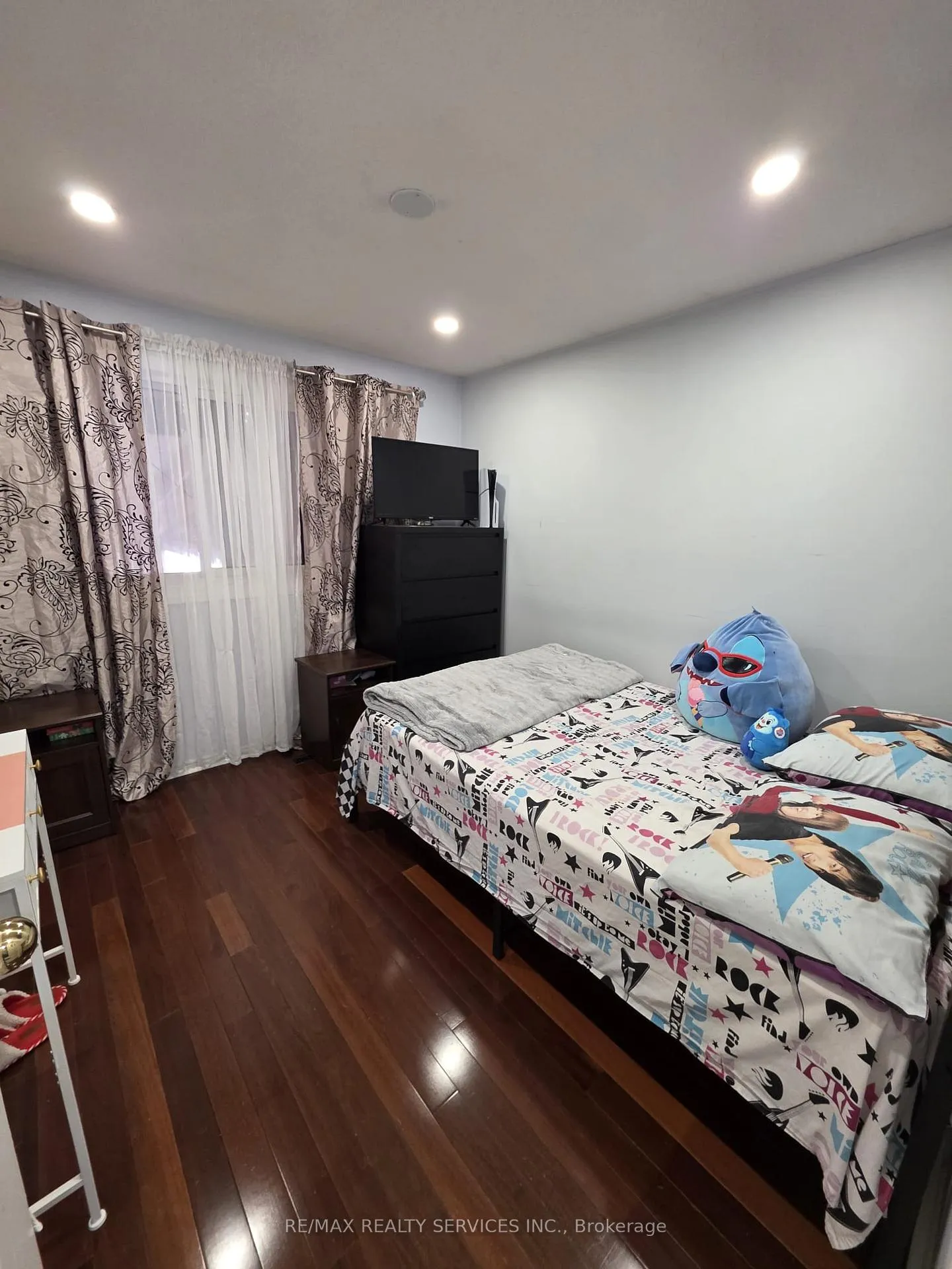 Photo 11 of 24 Kindle Court, Brampton, Heart Lake West — HOMEH