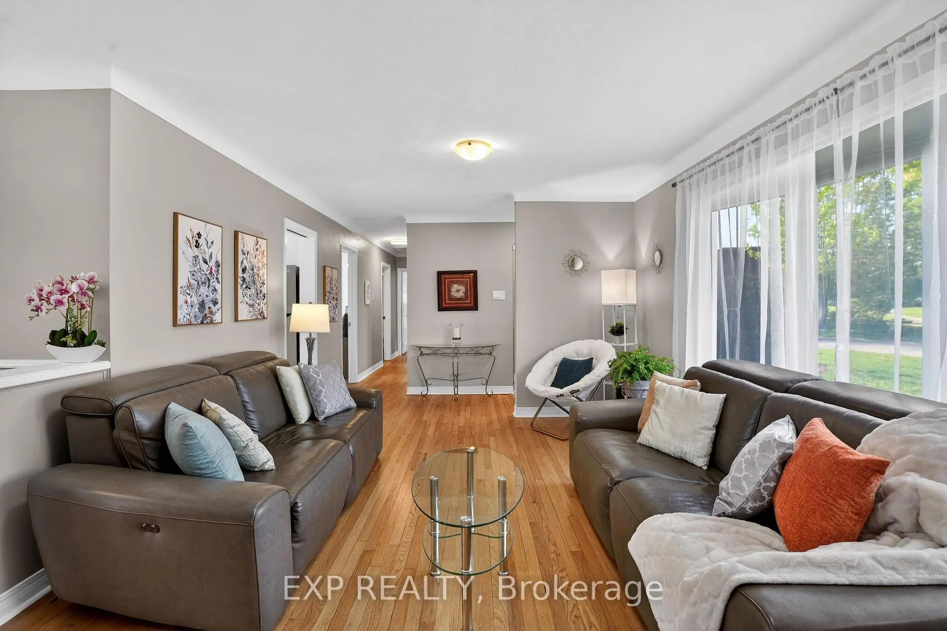 Photo 5 of 4 Wolmsley Crescent, Ottawa, Meadowlands/Crestview — HOMEH