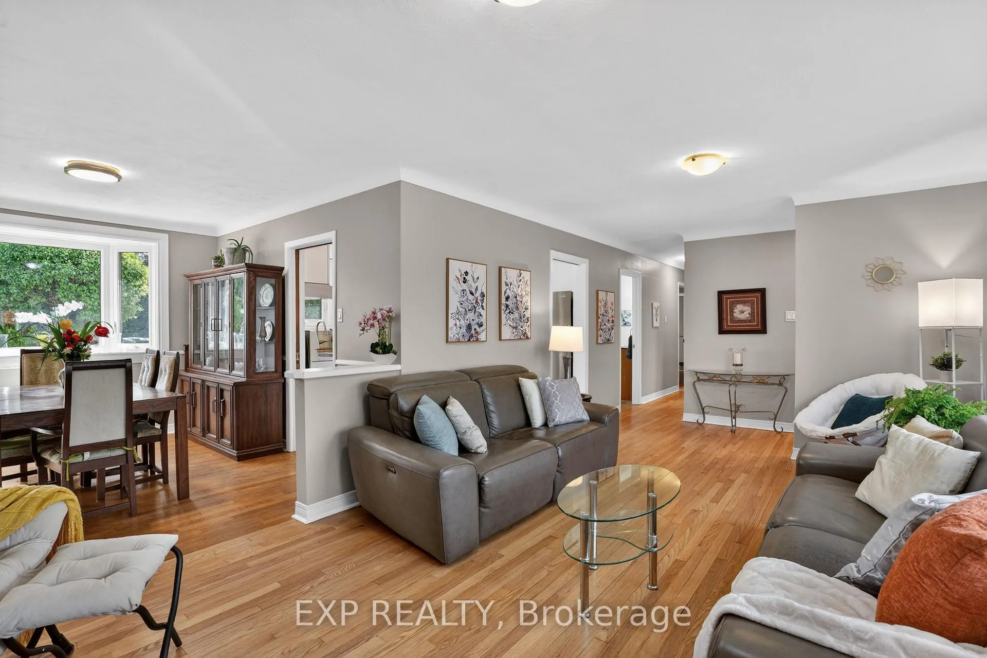 Photo 6 of 4 Wolmsley Crescent, Ottawa, Meadowlands/Crestview — HOMEH