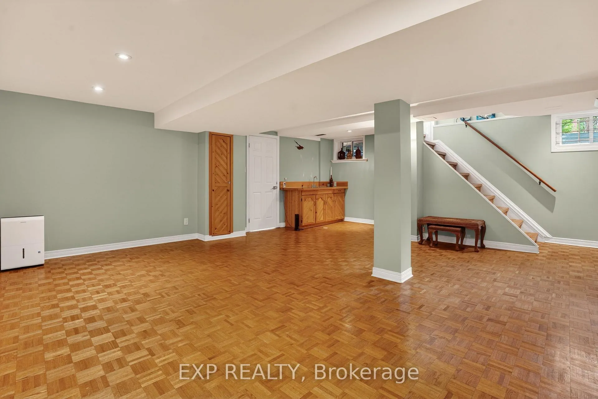 Photo 28 of 4 Wolmsley Crescent, Ottawa, Meadowlands/Crestview — HOMEH
