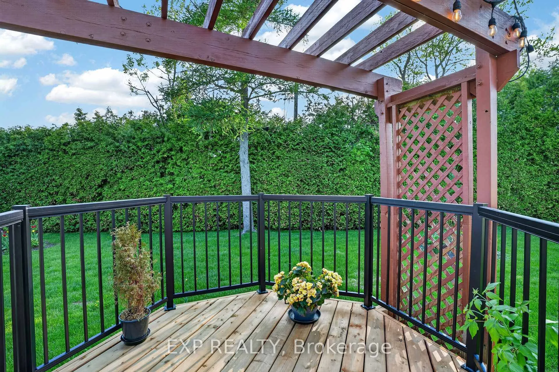 Photo 39 of 4 Wolmsley Crescent, Ottawa, Meadowlands/Crestview — HOMEH