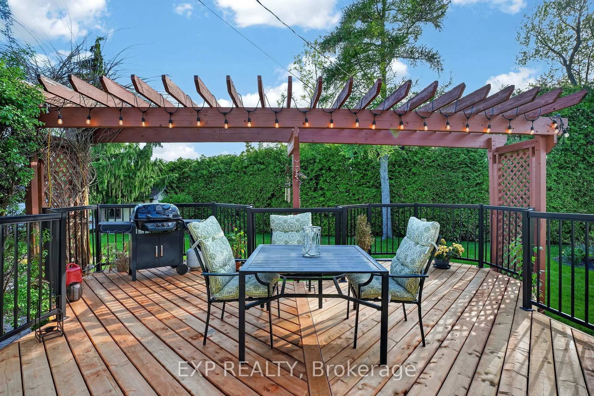 Photo 41 of 4 Wolmsley Crescent, Ottawa, Meadowlands/Crestview — HOMEH