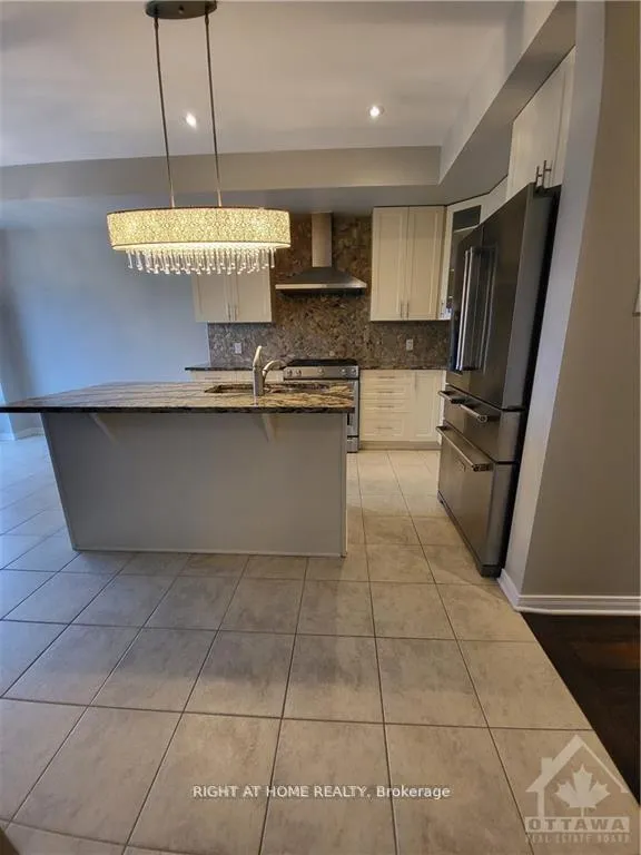 Photo 6 of 70 Tapadero Avenue, Ottawa, Kanata - Emerald Meadows/Trailwest — HOMEH