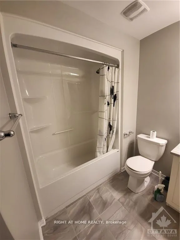 Photo 19 of 70 Tapadero Avenue, Ottawa, Kanata - Emerald Meadows/Trailwest — HOMEH