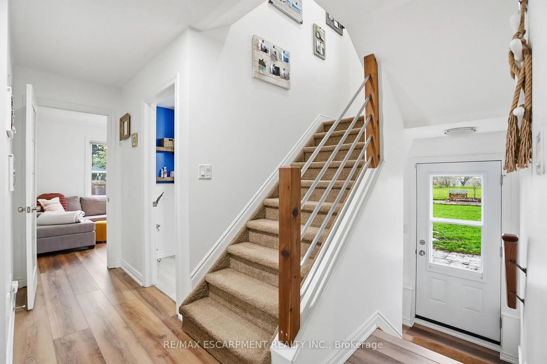 Photo 14 of 27 Blossom Avenue, Brantford — HOMEH