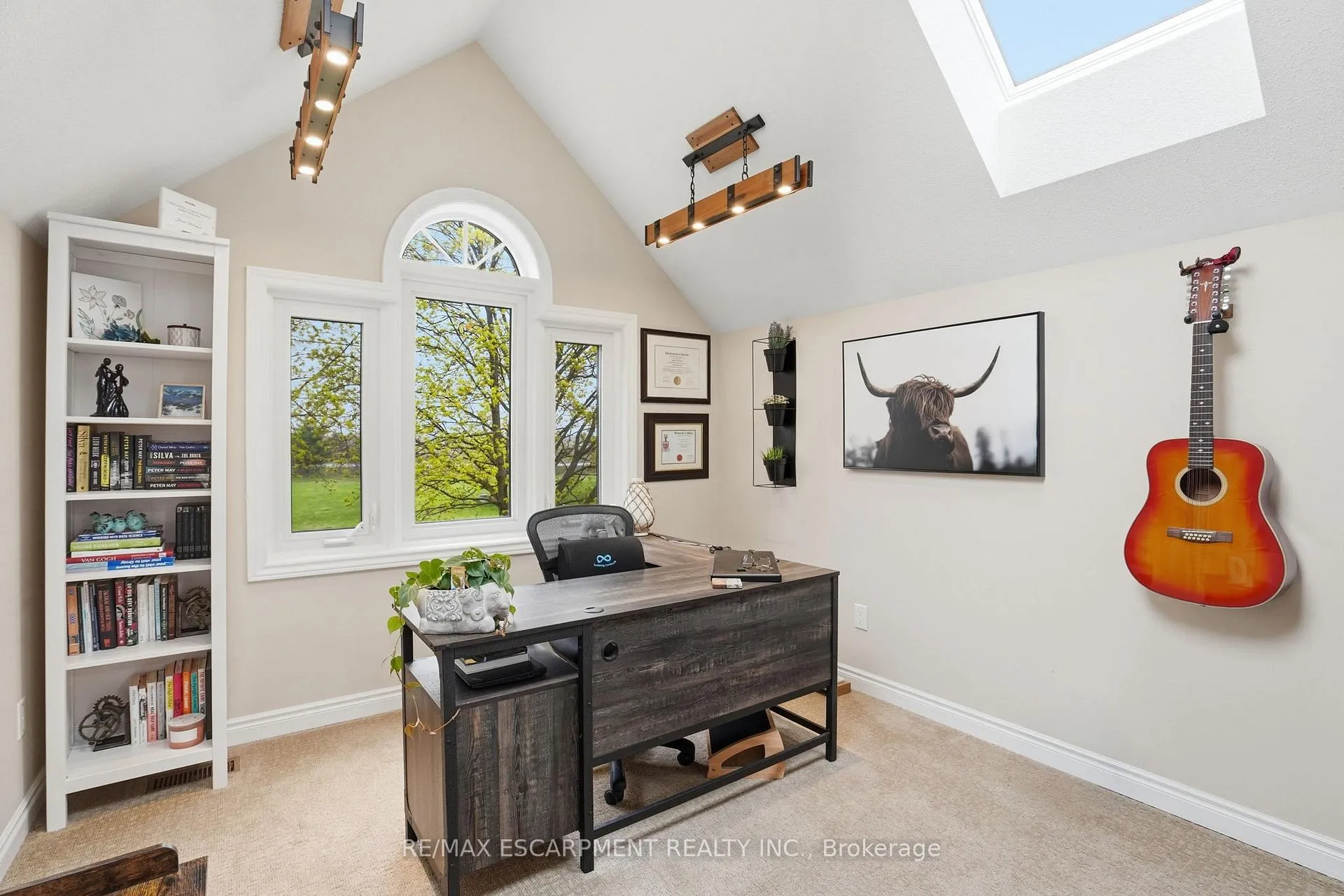 Photo 19 of 27 Blossom Avenue, Brantford — HOMEH
