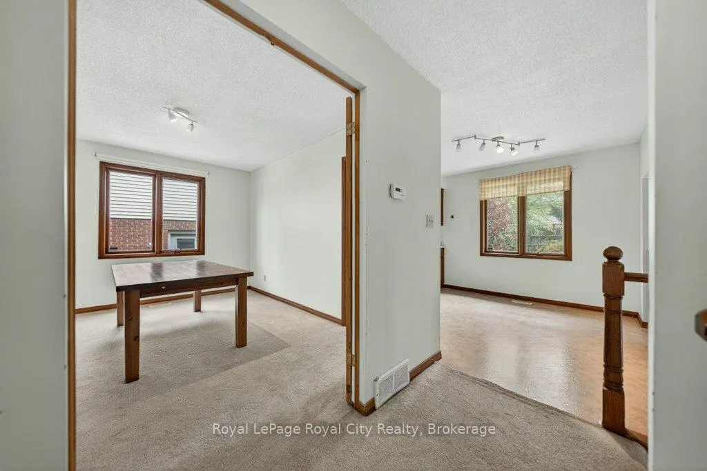 Photo 7 of 16 Mcelderry Road, Guelph, Kortright West — HOMEH