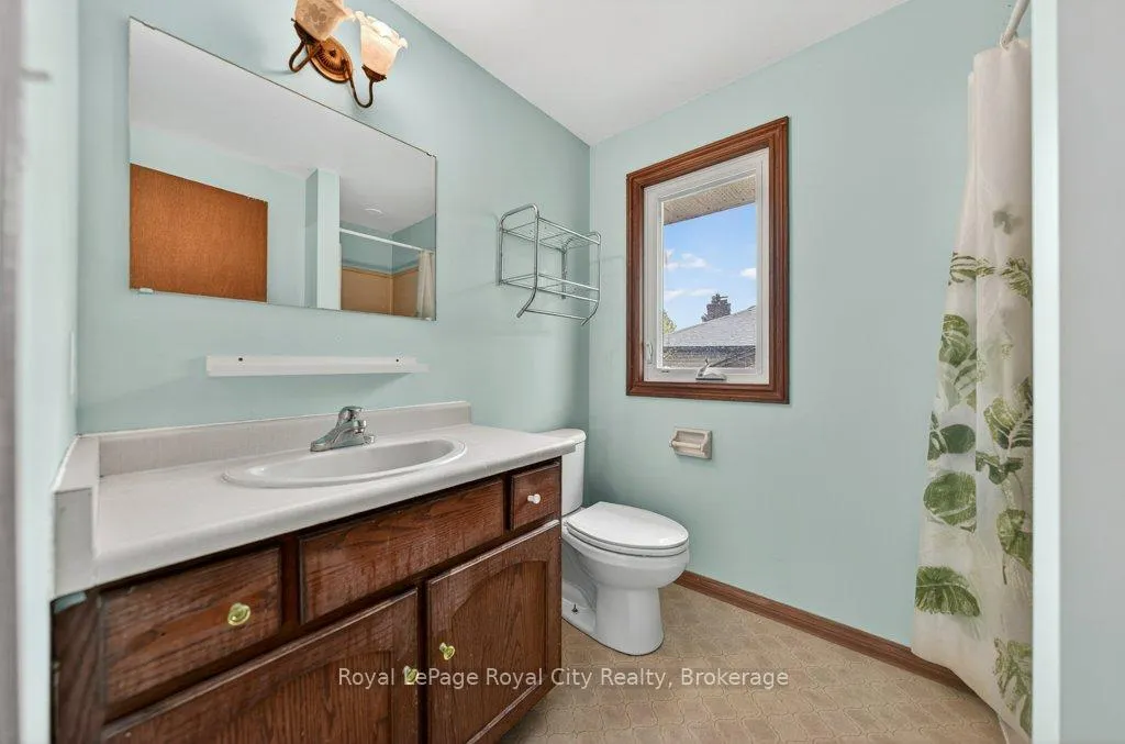Photo 17 of 16 Mcelderry Road, Guelph, Kortright West — HOMEH