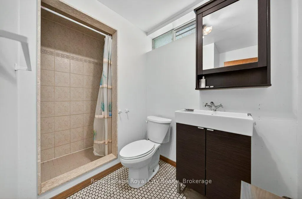 Photo 27 of 16 Mcelderry Road, Guelph, Kortright West — HOMEH