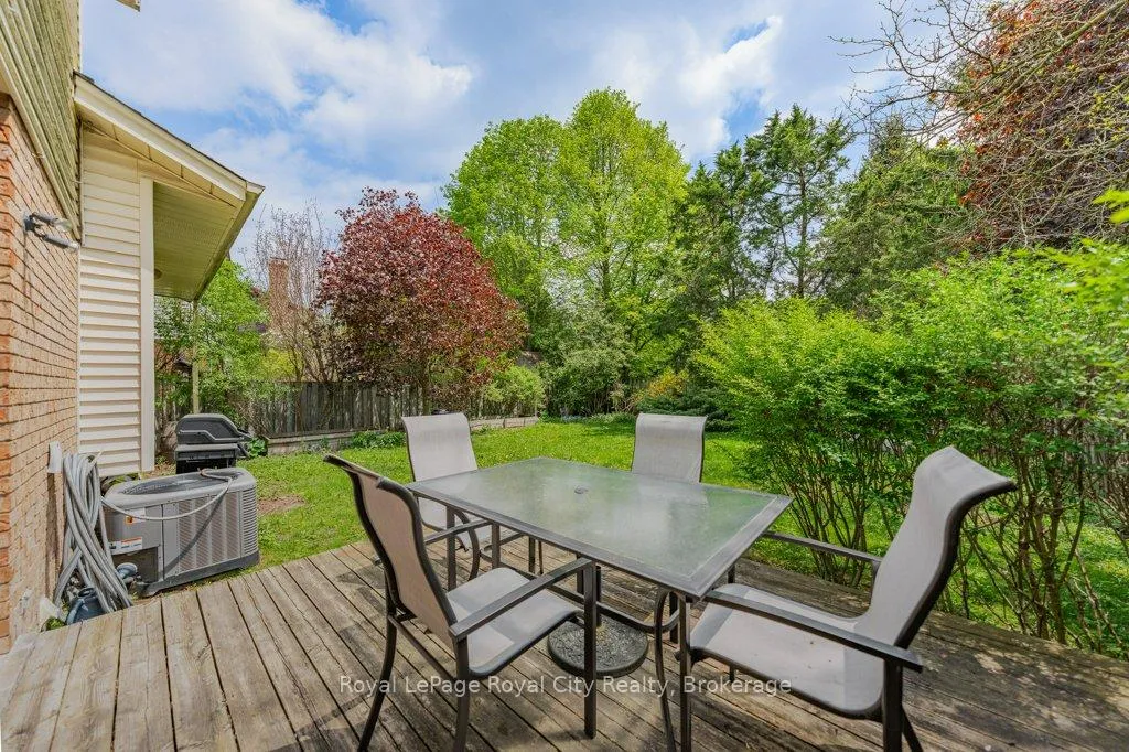 Photo 29 of 16 Mcelderry Road, Guelph, Kortright West — HOMEH