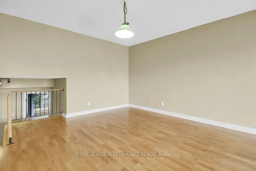 Photo 10 of Unit 10, 135 Springfield Avenue, Ottawa, Lindenlea — HOMEH