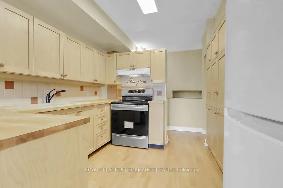 Photo 14 of Unit 10, 135 Springfield Avenue, Ottawa, Lindenlea — HOMEH