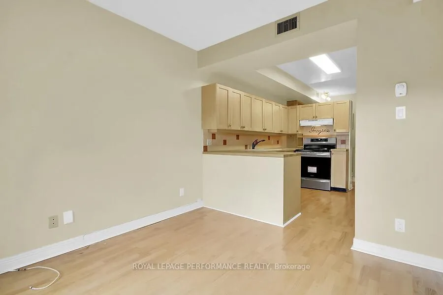 Photo 22 of Unit 10, 135 Springfield Avenue, Ottawa, Lindenlea — HOMEH