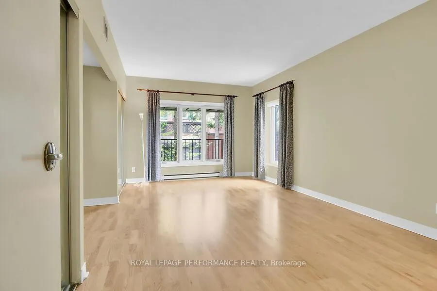 Photo 26 of Unit 10, 135 Springfield Avenue, Ottawa, Lindenlea — HOMEH