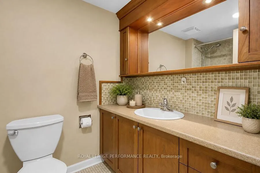 Photo 32 of Unit 10, 135 Springfield Avenue, Ottawa, Lindenlea — HOMEH