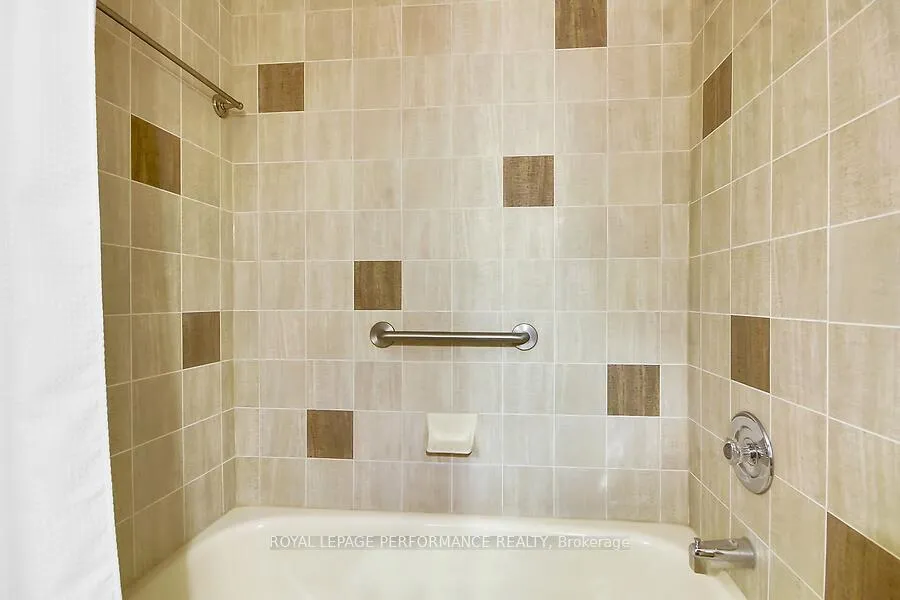 Photo 39 of Unit 10, 135 Springfield Avenue, Ottawa, Lindenlea — HOMEH