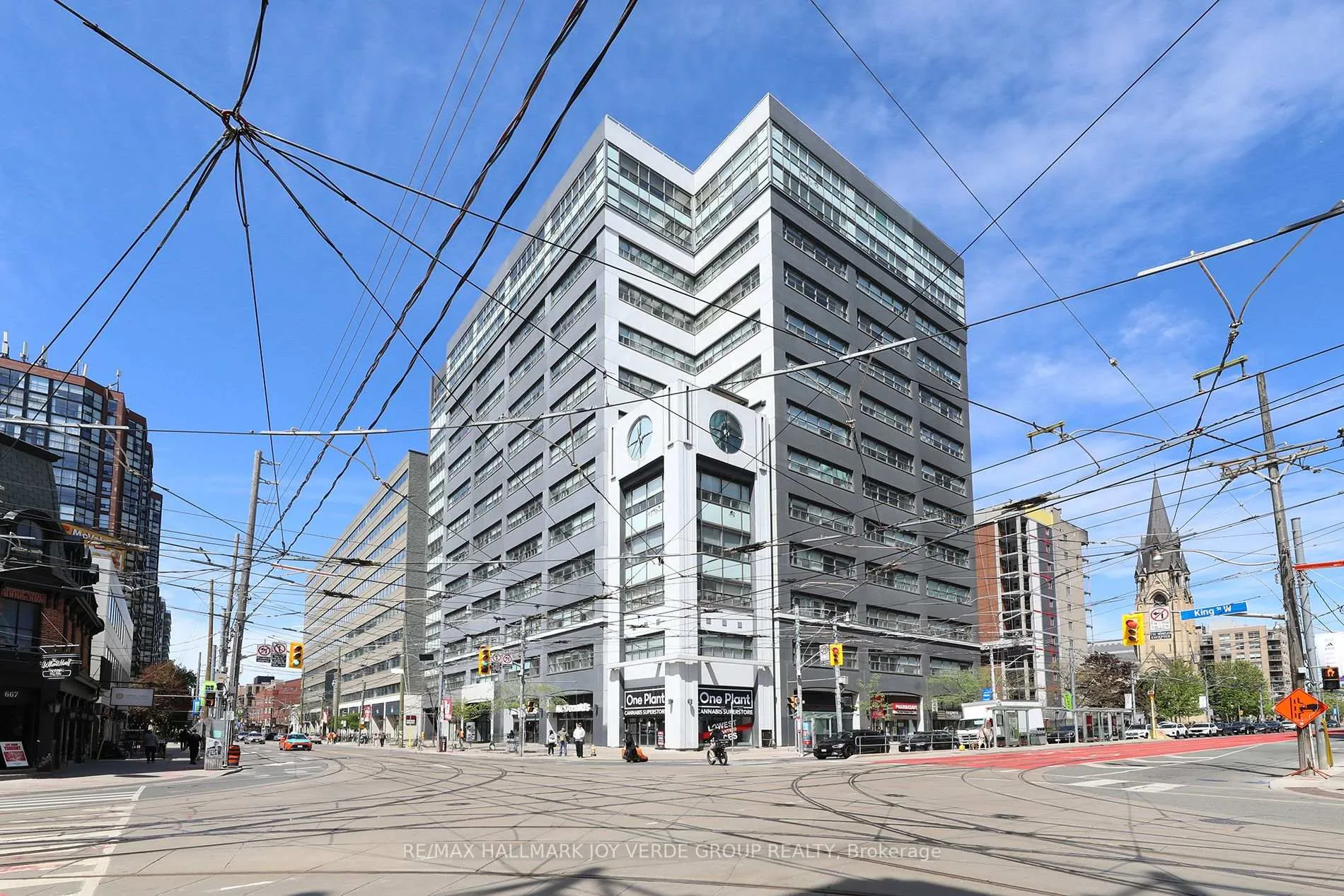 Front of Unit 1203, 700 King Street W