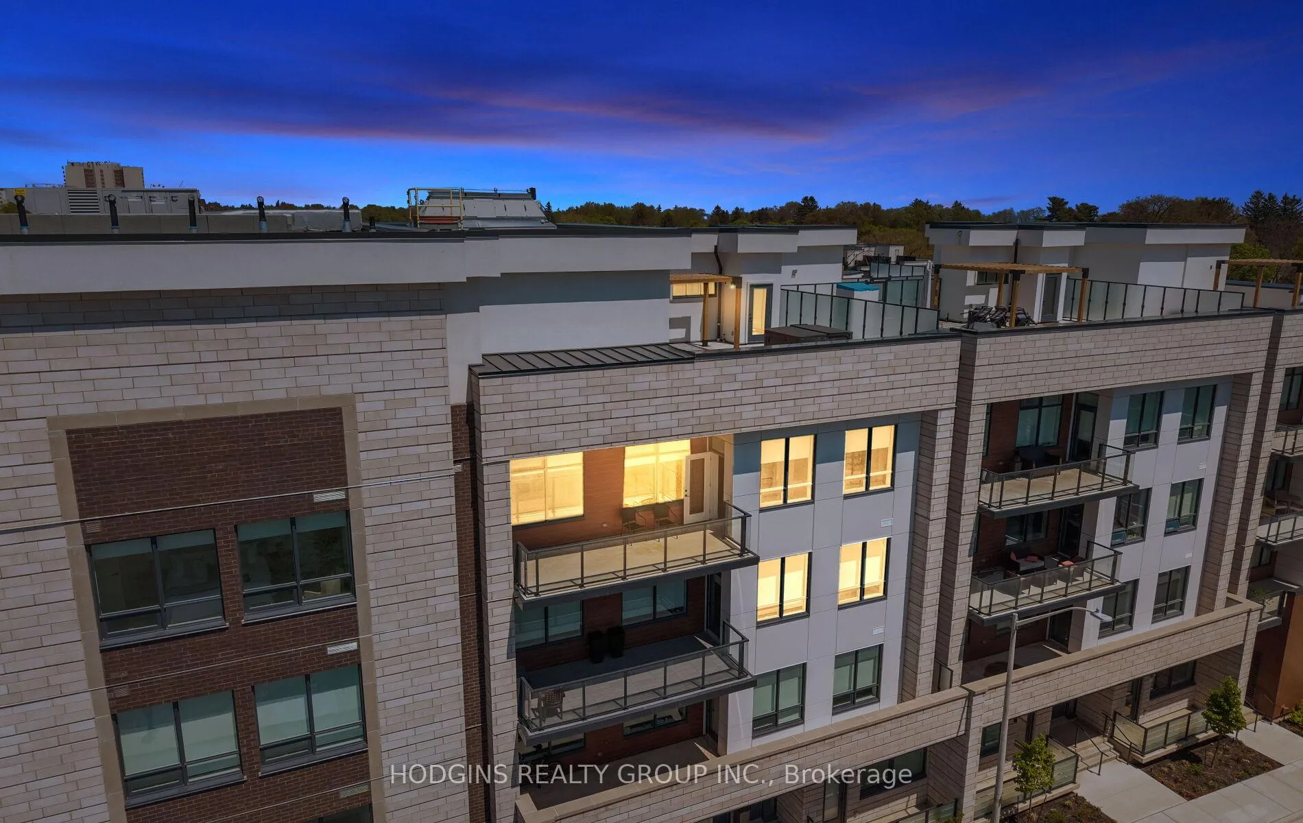 Photo 3 of Unit 414, 123 Maurice Drive, Oakville, Central — HOMEH