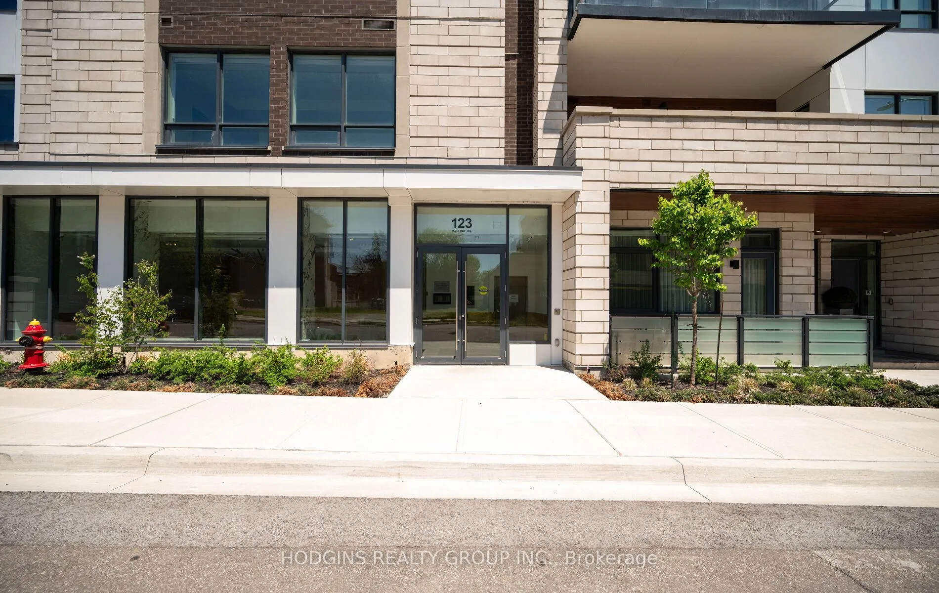 Photo 6 of Unit 414, 123 Maurice Drive, Oakville, Central — HOMEH