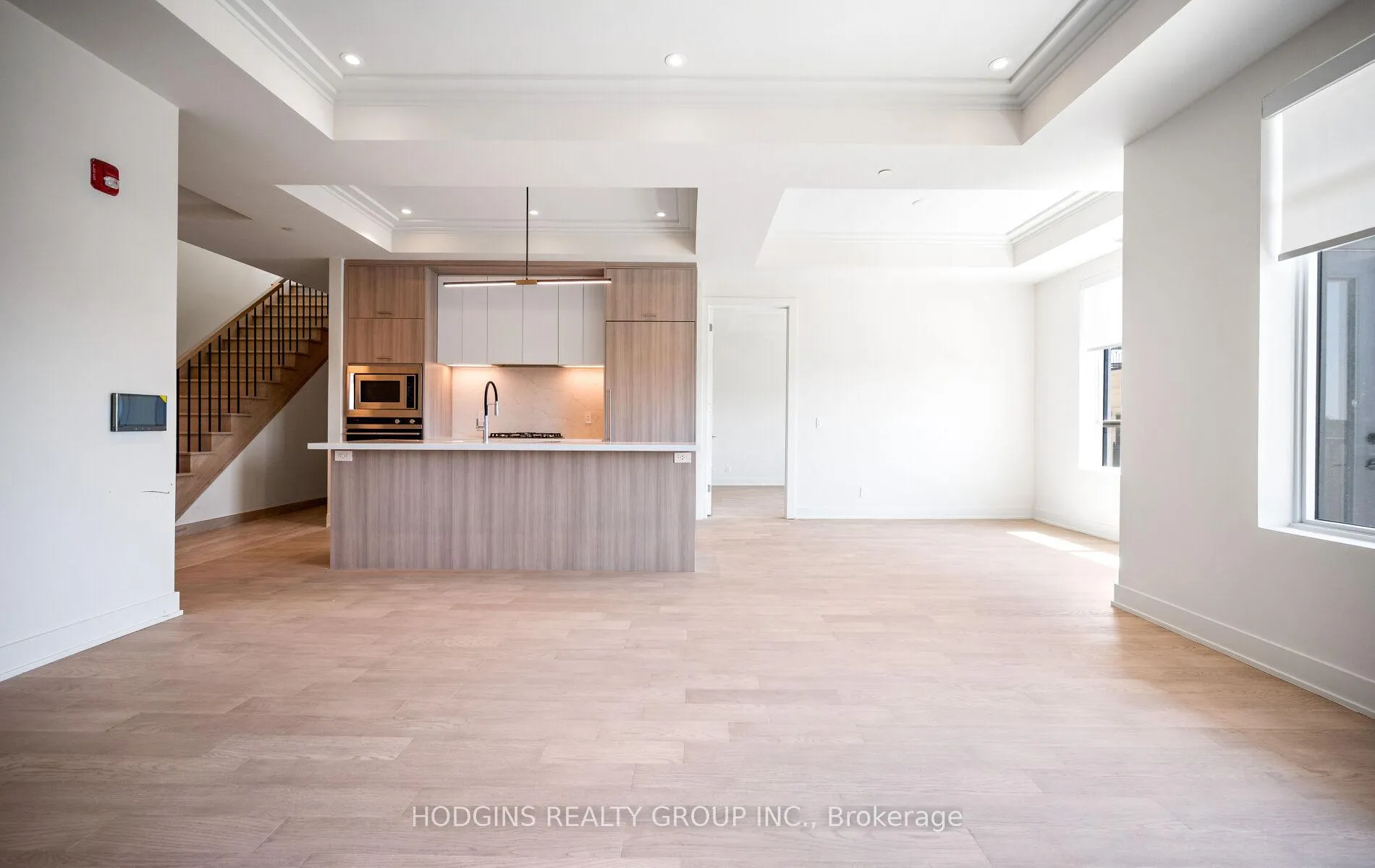 Photo 12 of Unit 414, 123 Maurice Drive, Oakville, Central — HOMEH