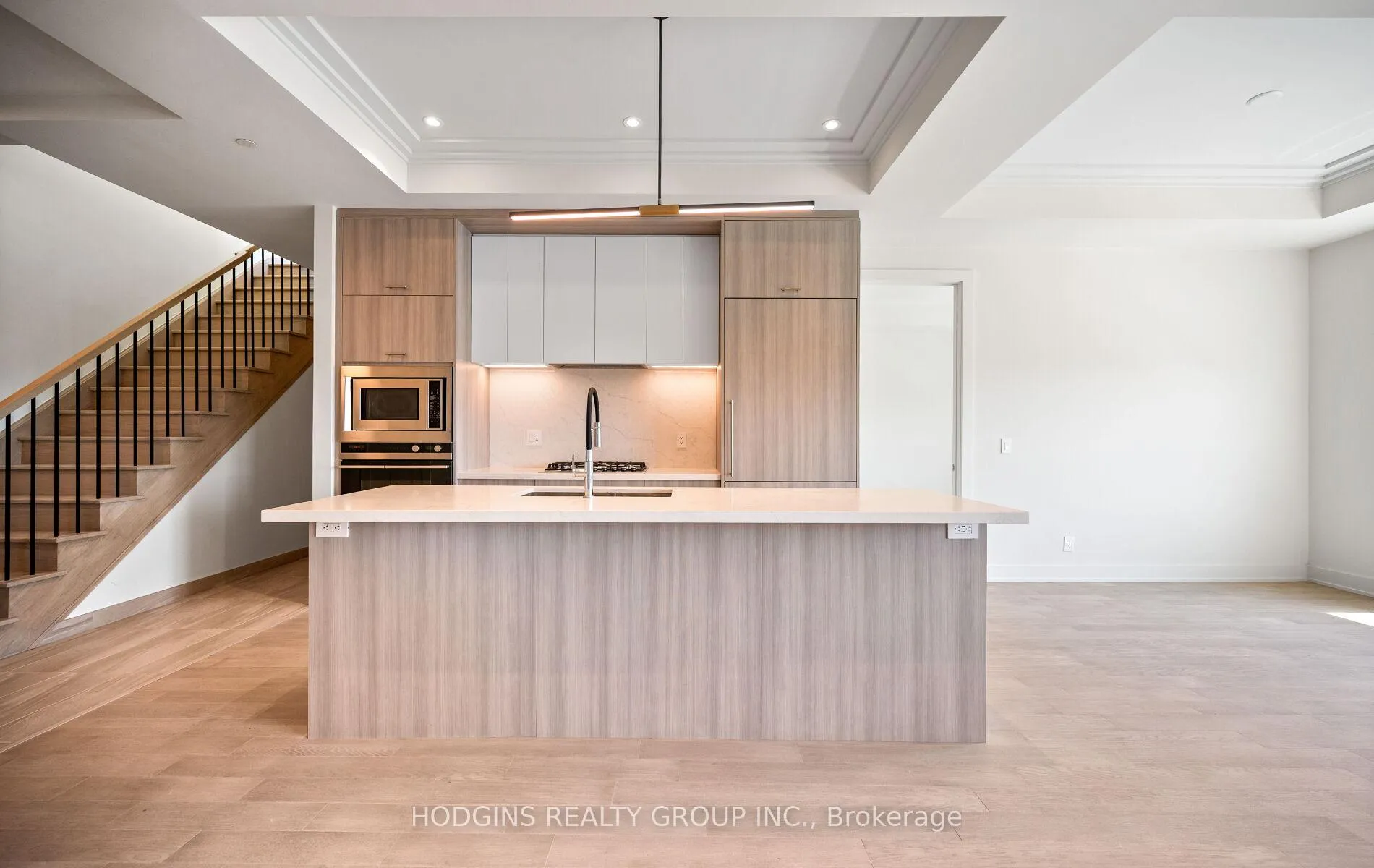 Photo 14 of Unit 414, 123 Maurice Drive, Oakville, Central — HOMEH
