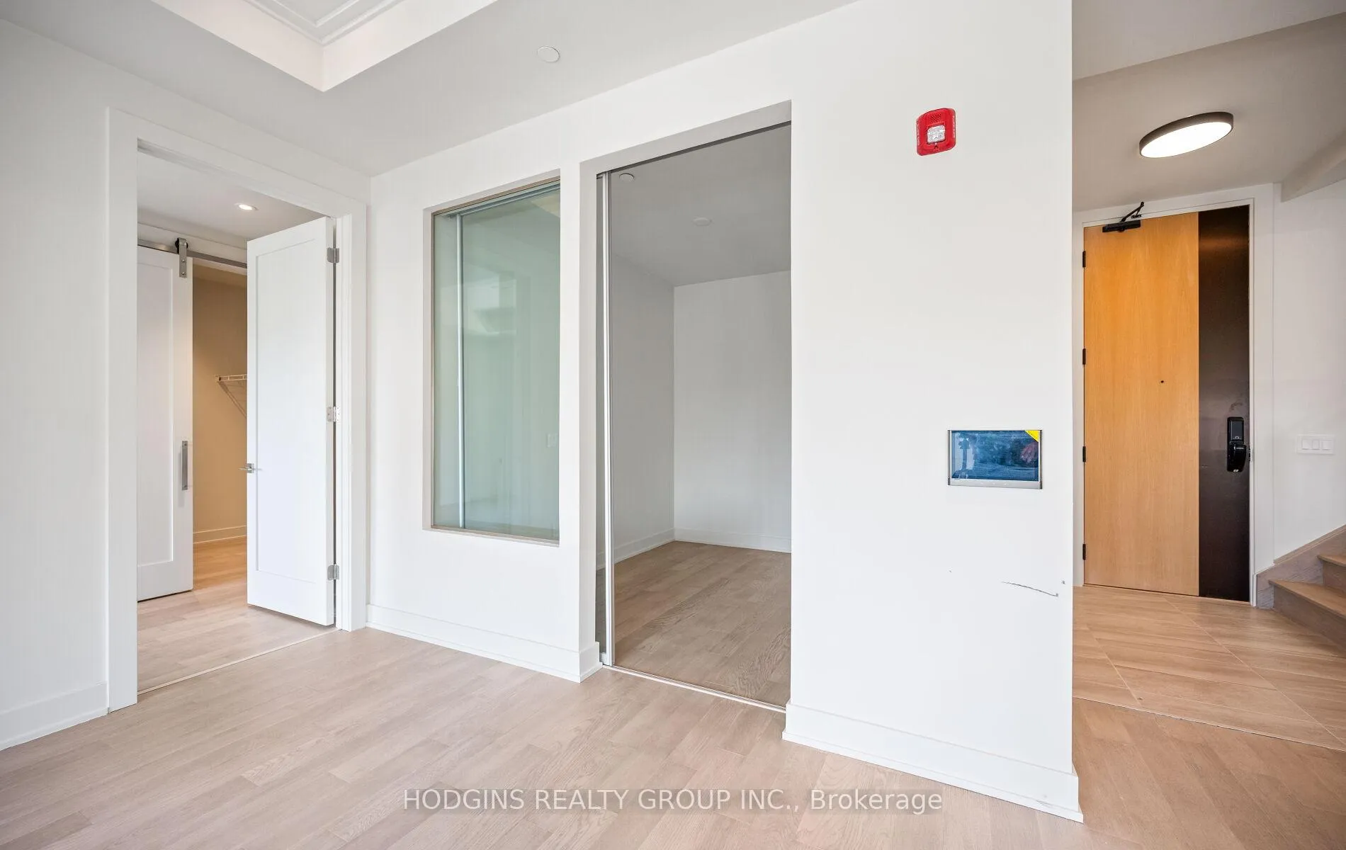 Photo 16 of Unit 414, 123 Maurice Drive, Oakville, Central — HOMEH
