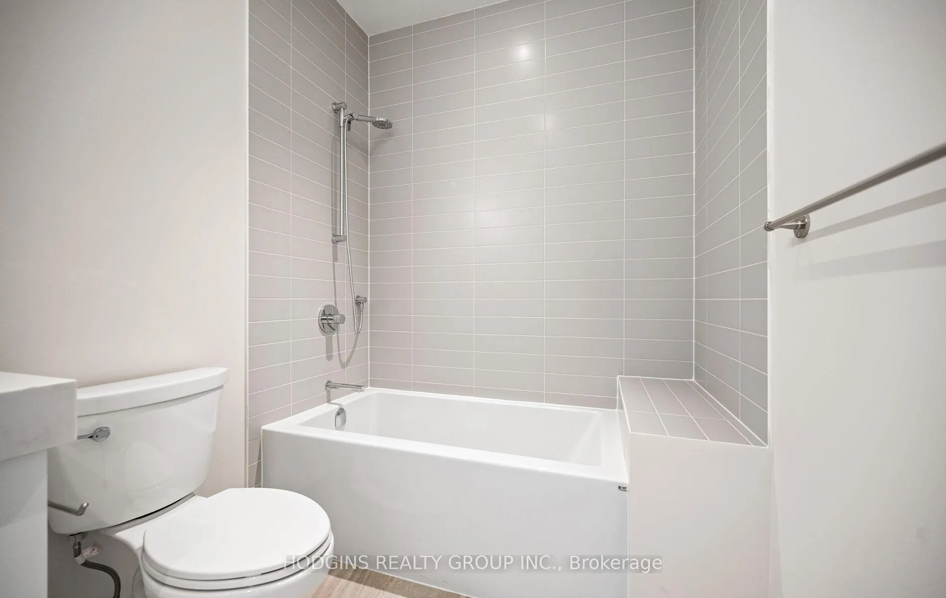 Photo 28 of Unit 414, 123 Maurice Drive, Oakville, Central — HOMEH