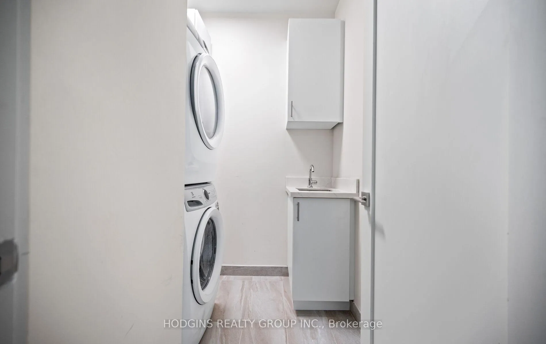 Photo 29 of Unit 414, 123 Maurice Drive, Oakville, Central — HOMEH