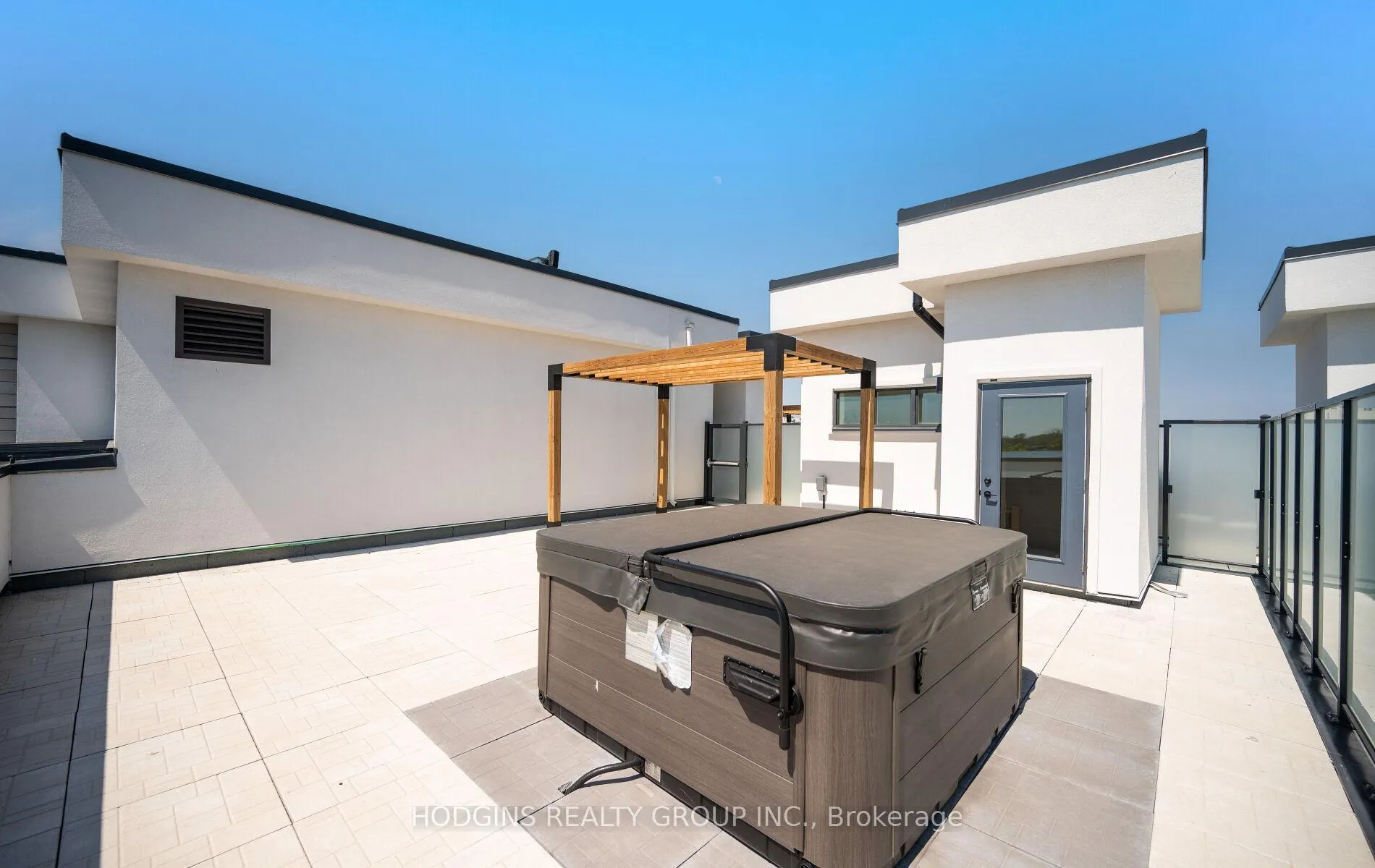 Photo 35 of Unit 414, 123 Maurice Drive, Oakville, Central — HOMEH