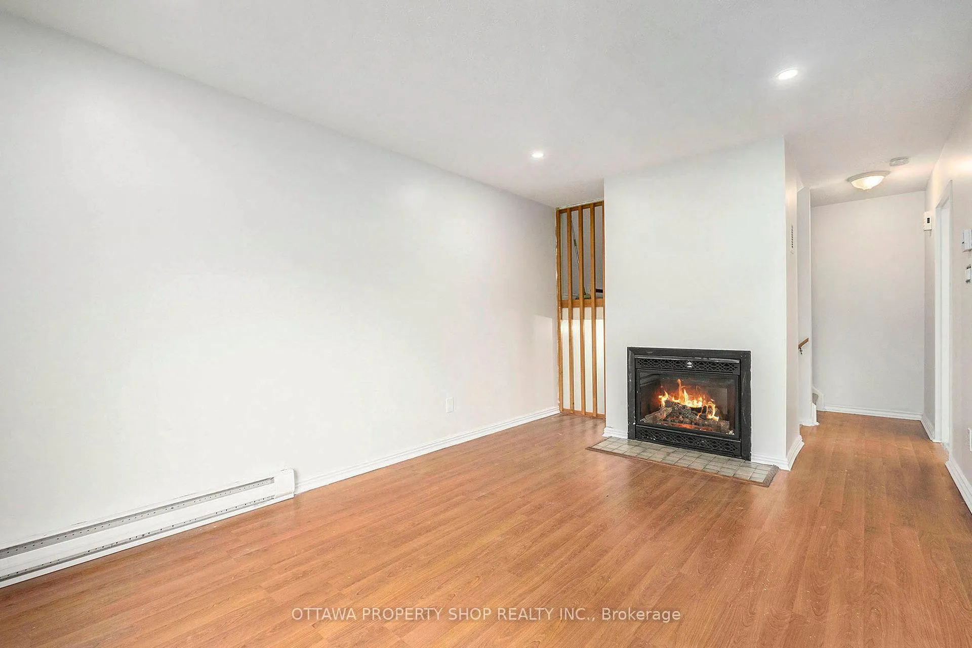 Photo 6 of Unit 185, 825 Cahill Drive W, Ottawa, Hunt Club — HOMEH