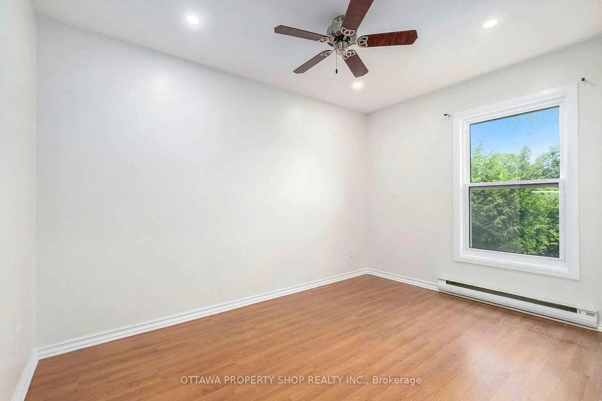 Photo 10 of Unit 185, 825 Cahill Drive W, Ottawa, Hunt Club — HOMEH