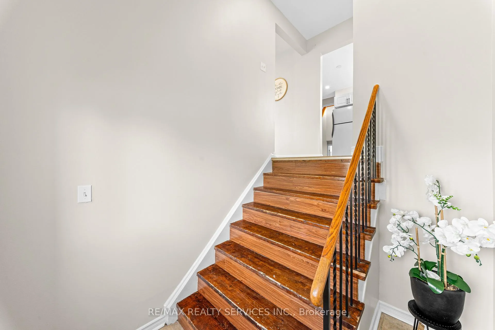 Photo 7 of 62 Horne Drive, Brampton, Brampton North — HOMEH