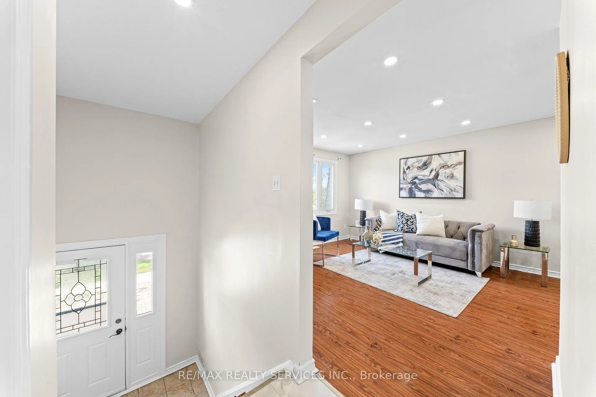 Photo 9 of 62 Horne Drive, Brampton, Brampton North — HOMEH